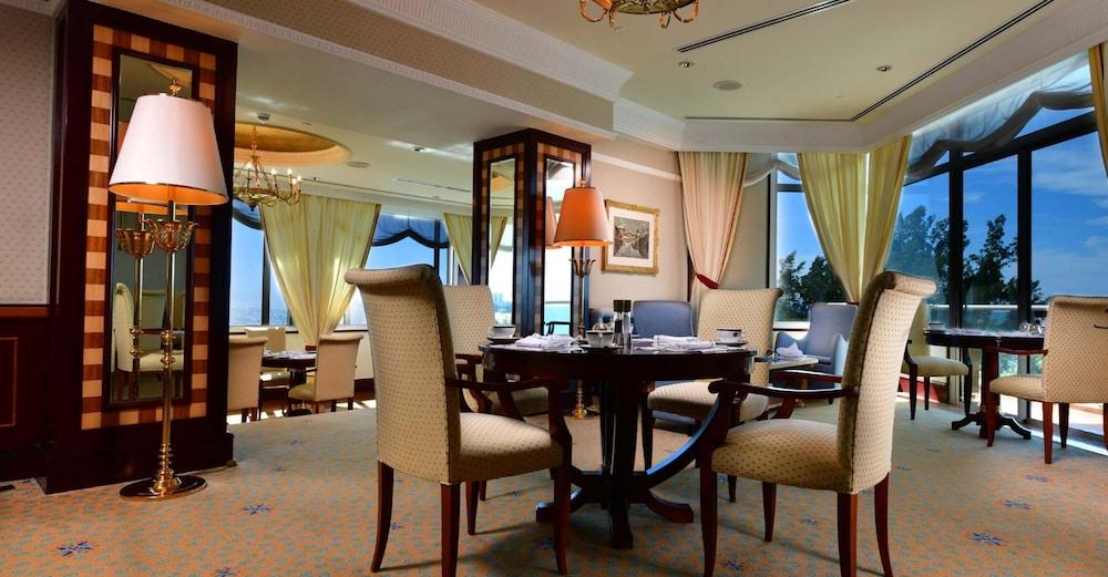 Empire Hotel And Country Club Brunei Bandar Seri Begawan Luaran gambar